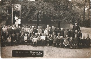 De jongensschool aan de dijk, thans woning Jan van de Westen