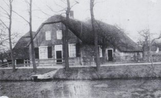 Boerderij van Hannes van Tilborg in Muilkerk afgebrand in 44-45