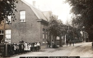 De oudste school van Dussen in het Binnen